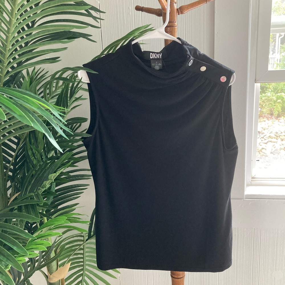 Stylish DKNY Sleeveless Top - Picture 3 of 7